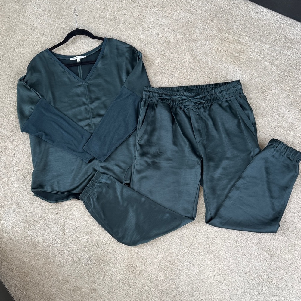 Melissa Nepton Set: Teal V-Neck Top, drawstring pant w pockets